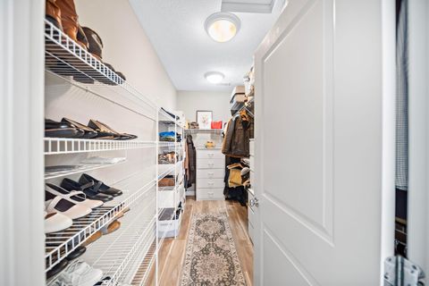 Tiny photo for 5744 Caulfield Lane, Dublin, OH 43016 (MLS # 225044829)