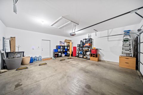 Tiny photo for 5744 Caulfield Lane, Dublin, OH 43016 (MLS # 225044829)