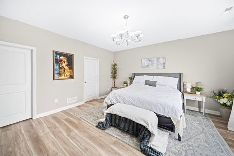 Tiny photo for 5744 Caulfield Lane, Dublin, OH 43016 (MLS # 225044829)