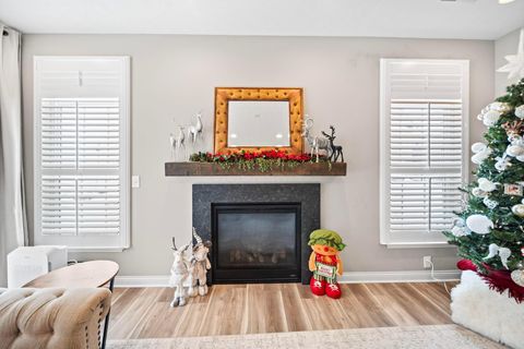 Tiny photo for 5744 Caulfield Lane, Dublin, OH 43016 (MLS # 225044829)