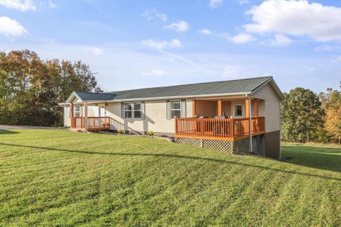 Photo of 3388 Township Road 138 NE, Somerset, OH 43783 (MLS # 226039182)