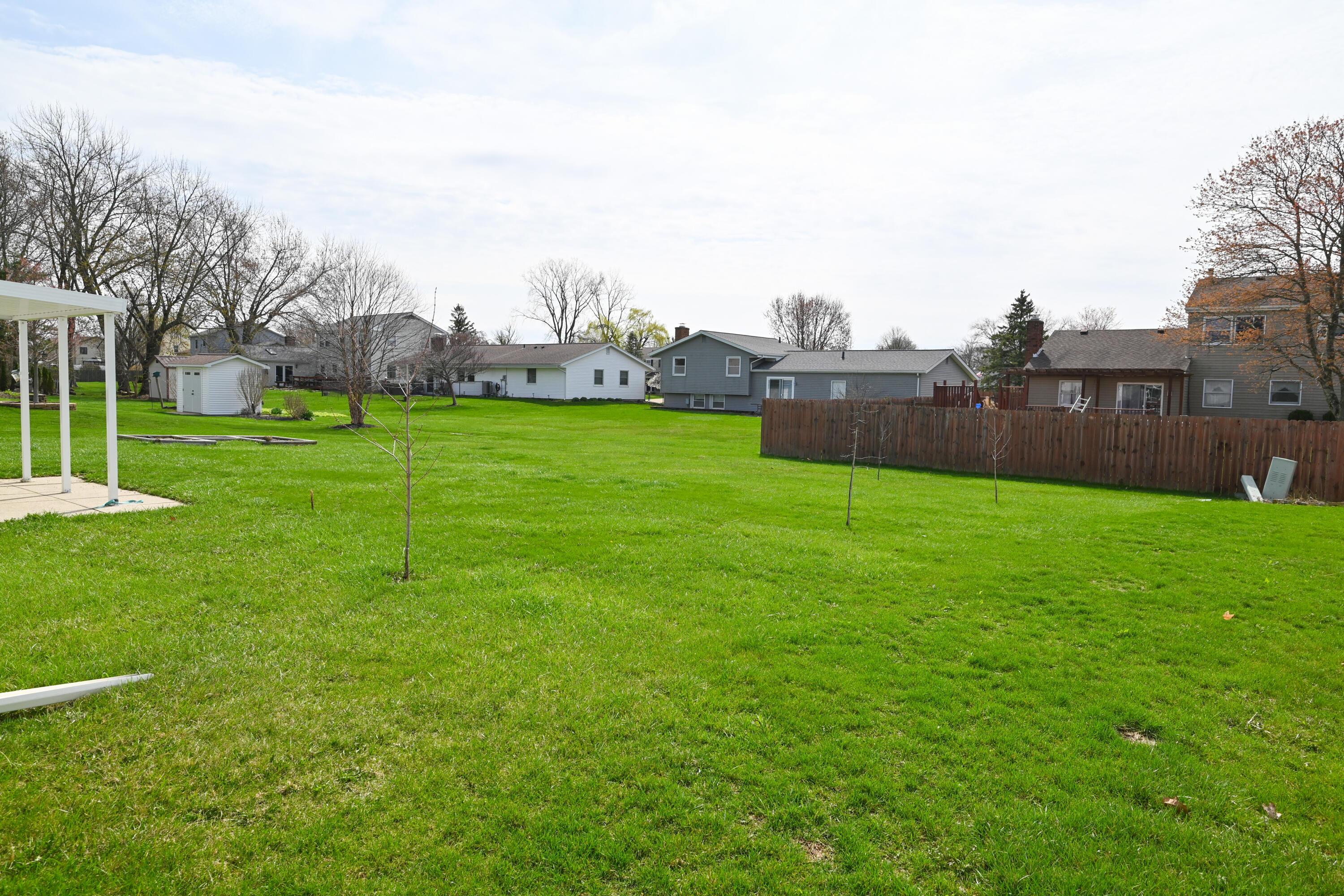 1035 Amboise Drive, Marion, Ohio image 32