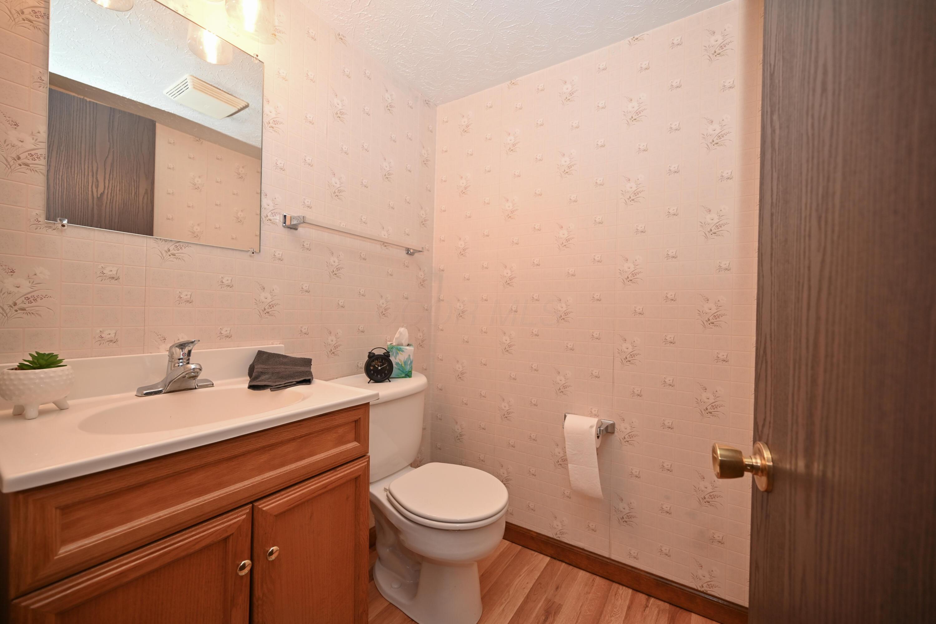 1035 Amboise Drive, Marion, Ohio image 18
