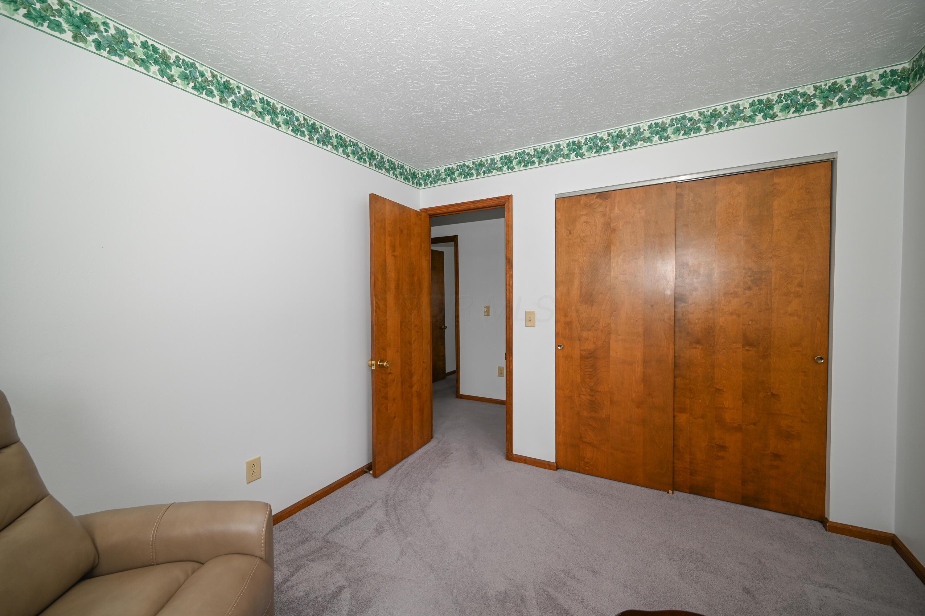 1035 Amboise Drive, Marion, Ohio image 27