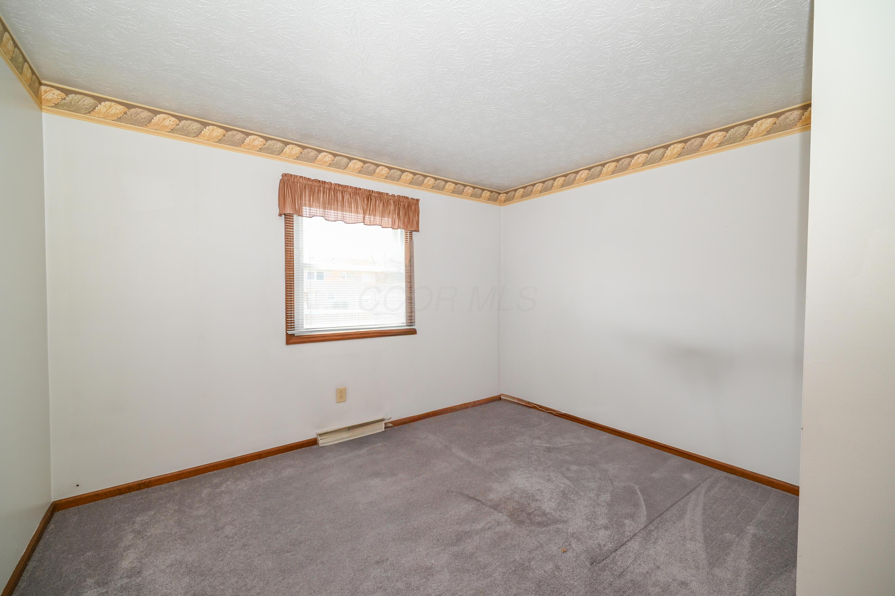 1035 Amboise Drive, Marion, Ohio image 22