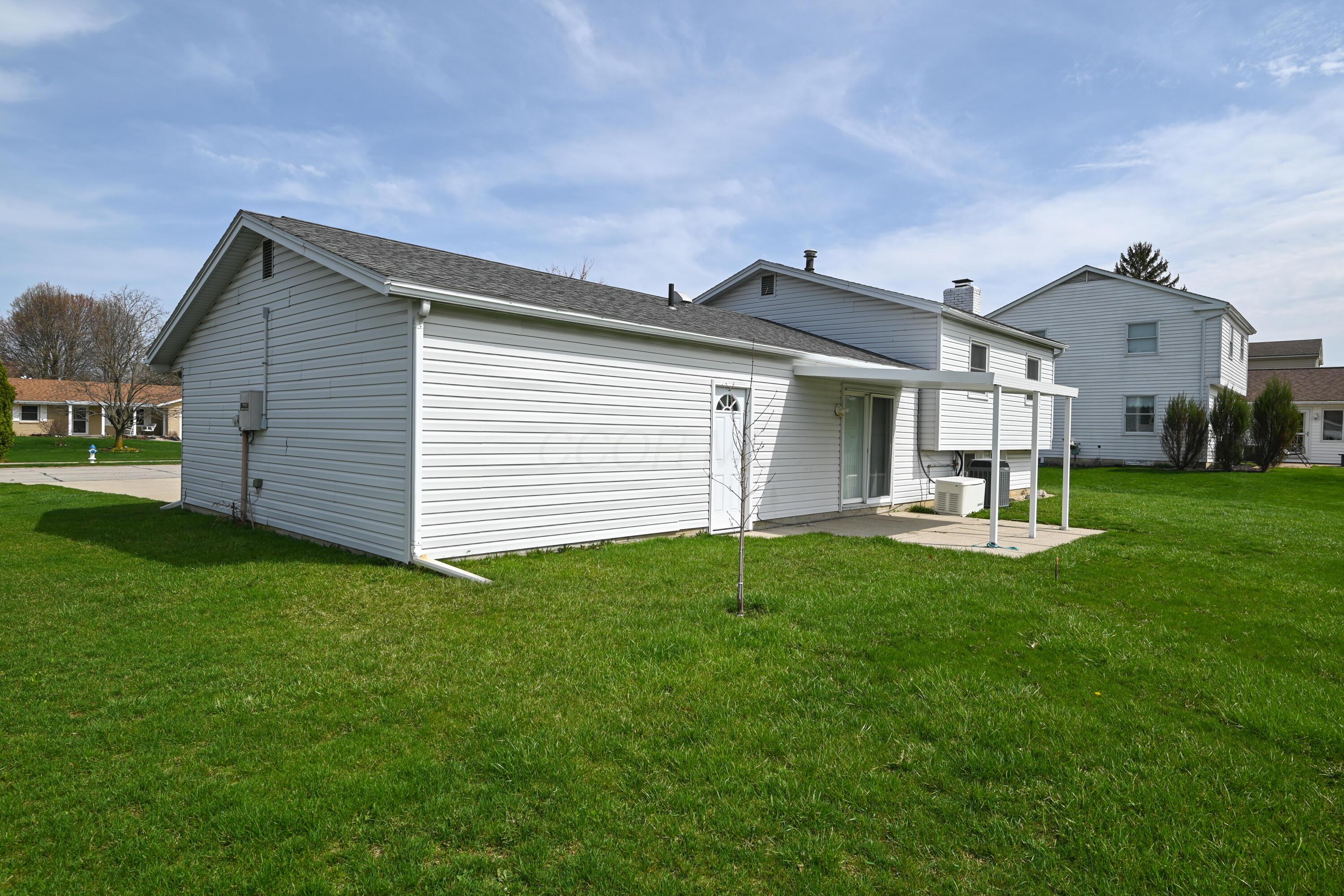 1035 Amboise Drive, Marion, Ohio image 35