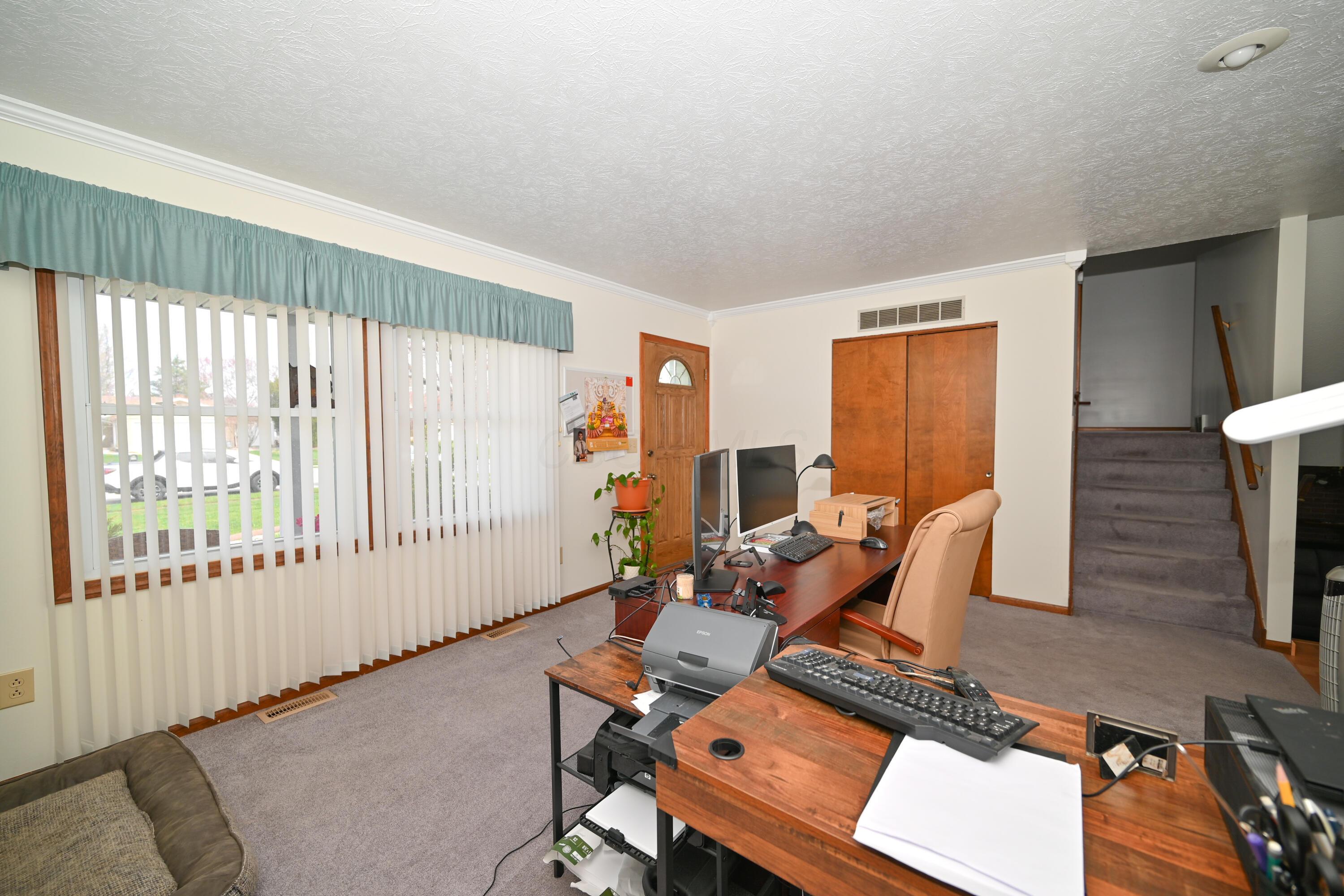 1035 Amboise Drive, Marion, Ohio image 16