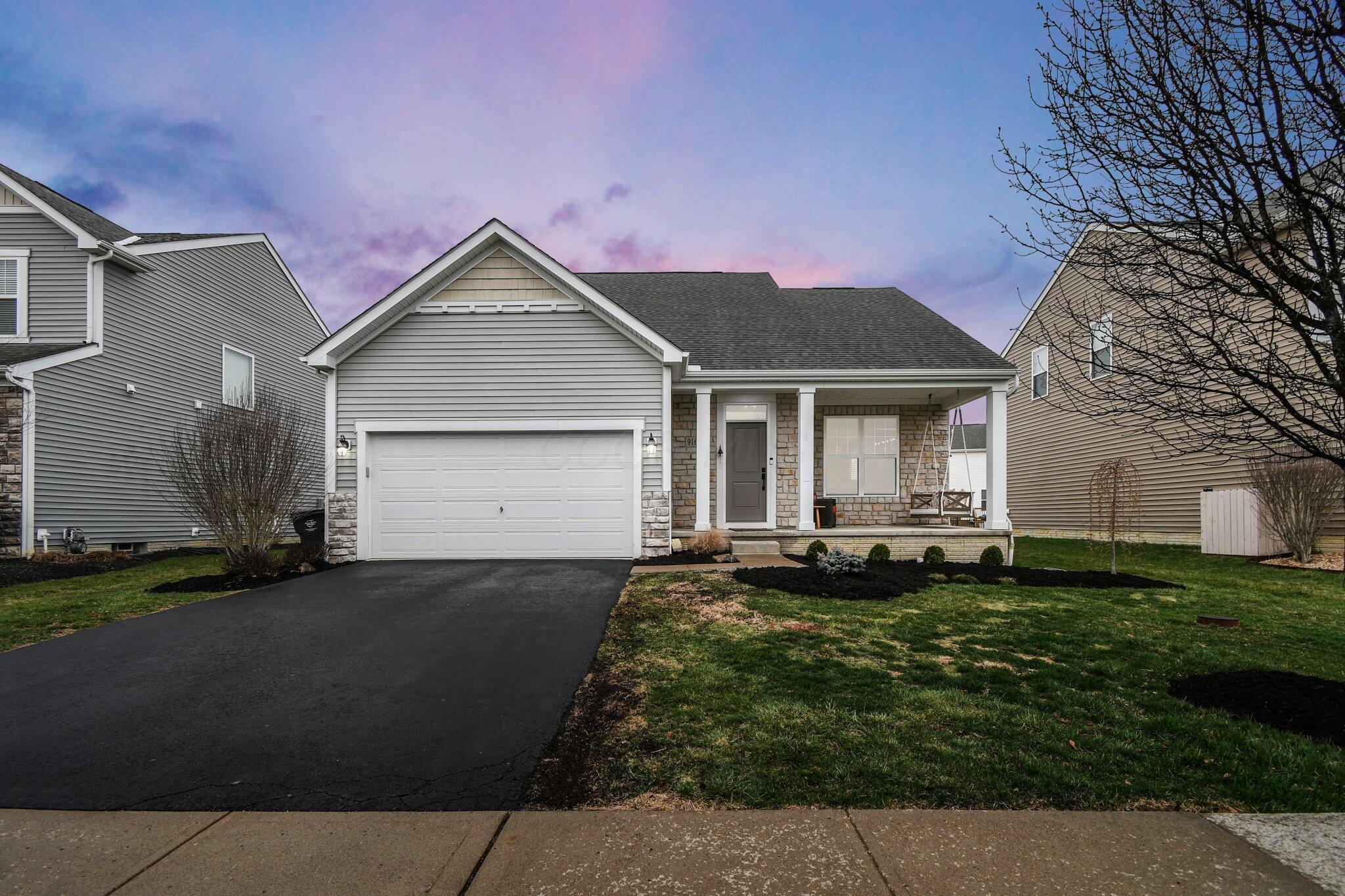 916 Rooks Circle, Sunbury, Ohio image 1