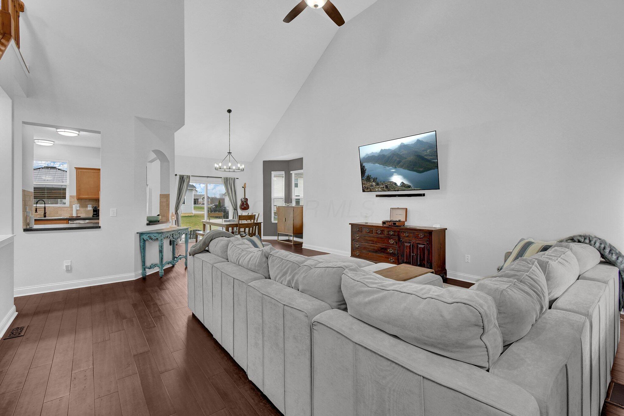 916 Rooks Circle, Sunbury, Ohio image 5