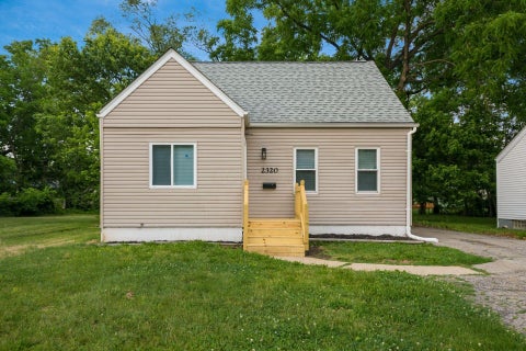 Photo of 2320 Middlehurst Drive, Columbus, OH 43219 (MLS # 226021262)