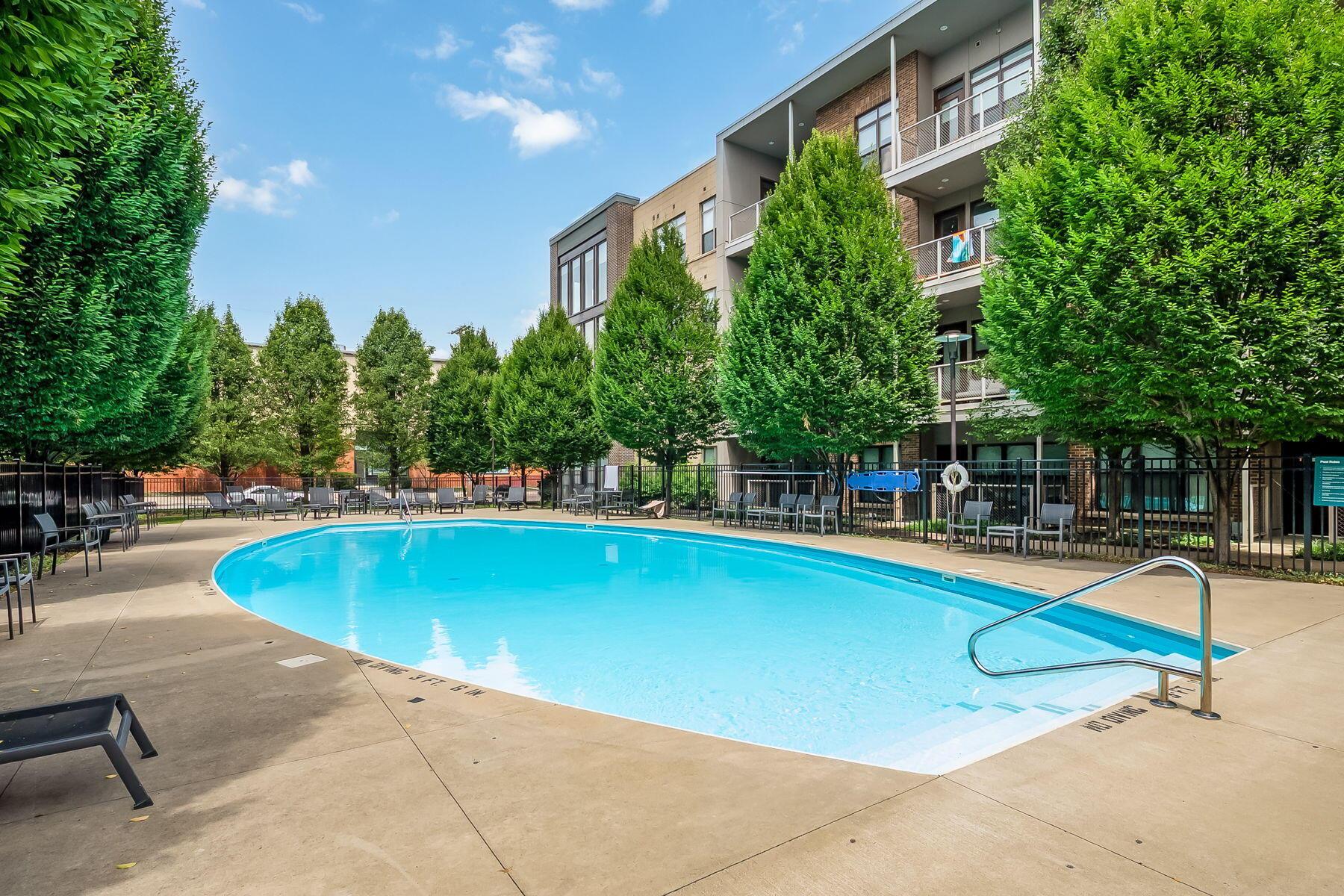 Columbus, Ohio 43215, United States, 2 Bedrooms Bedrooms, ,2 BathroomsBathrooms,Residential,Active,203027