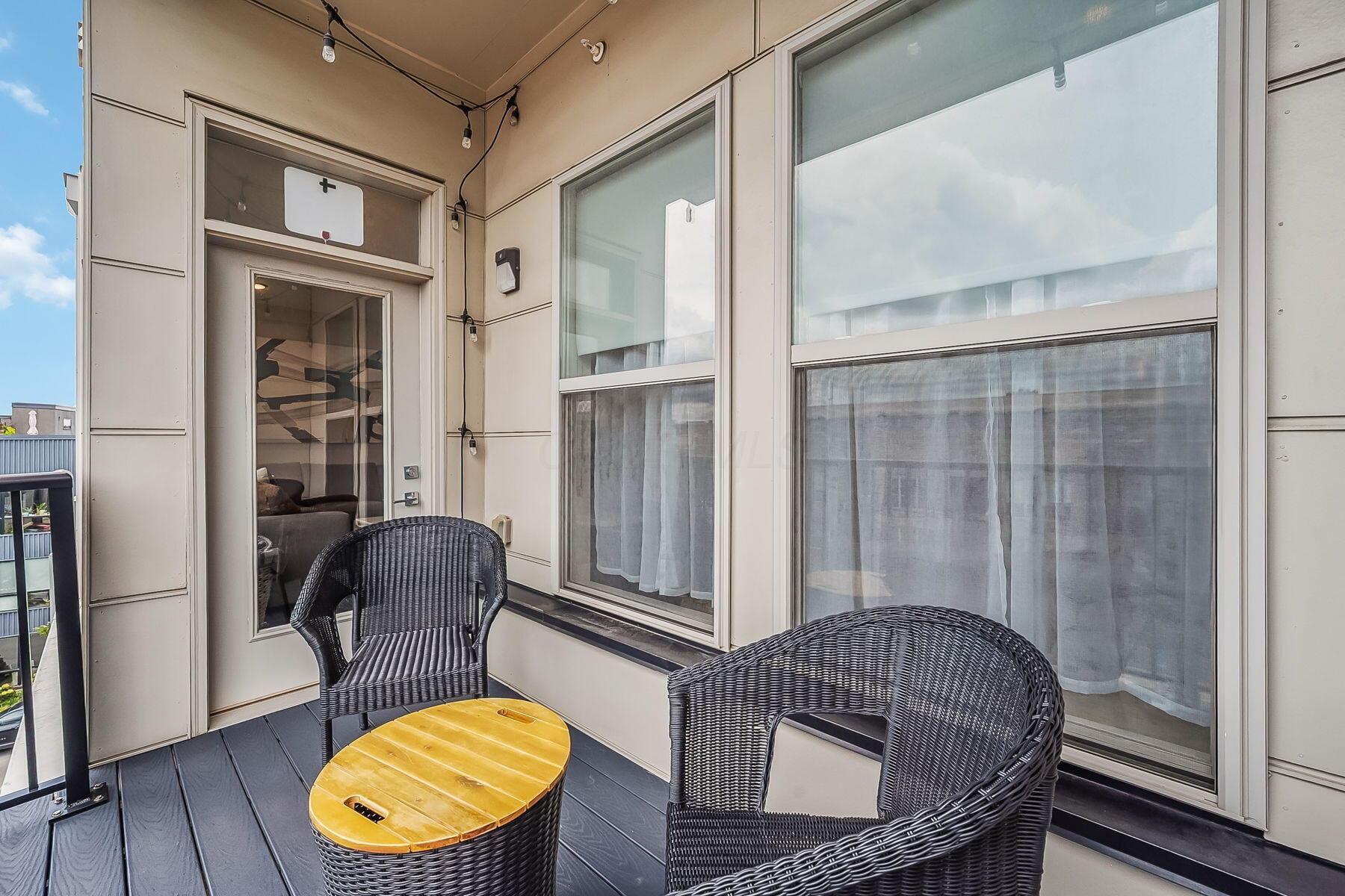 Columbus, Ohio 43215, United States, 2 Bedrooms Bedrooms, ,2 BathroomsBathrooms,Residential,Active,203027