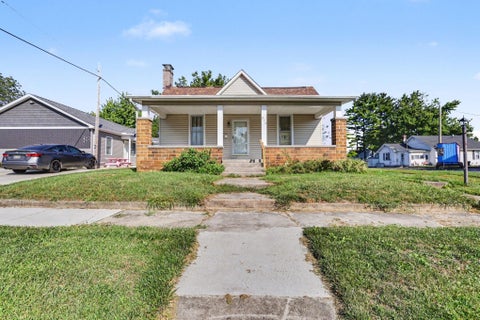 Photo of 920 Rawlings Street, Washington Court House, OH 43160 (MLS # 226034439)