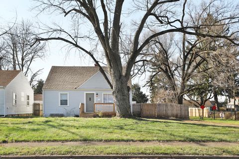 Photo of 979 Urana Avenue, Columbus, OH 43224 (MLS # 226009378)