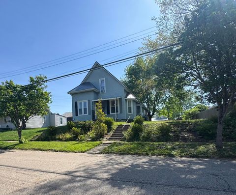 Photo of 112 N Walnut Street, Mount Gilead, OH 43338 (MLS # 226015251)