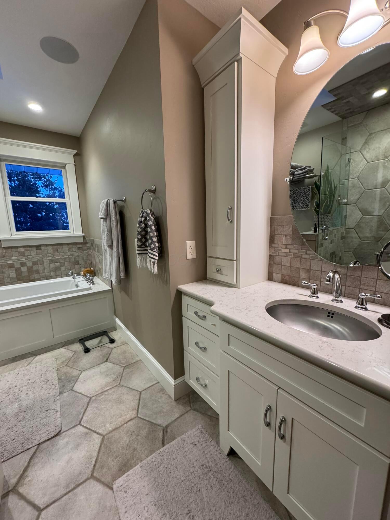 1405 Cherry Ridge Road, Sugarcreek, Ohio image 25