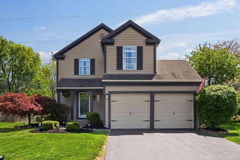 Photo of 5264 Saddlebrook Drive, Columbus, OH 43221 (MLS # 226011760)