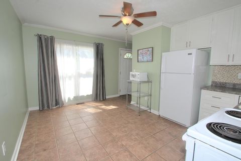 Tiny photo for 253 Washington Avenue, London, OH 43140 (MLS # 226012827)
