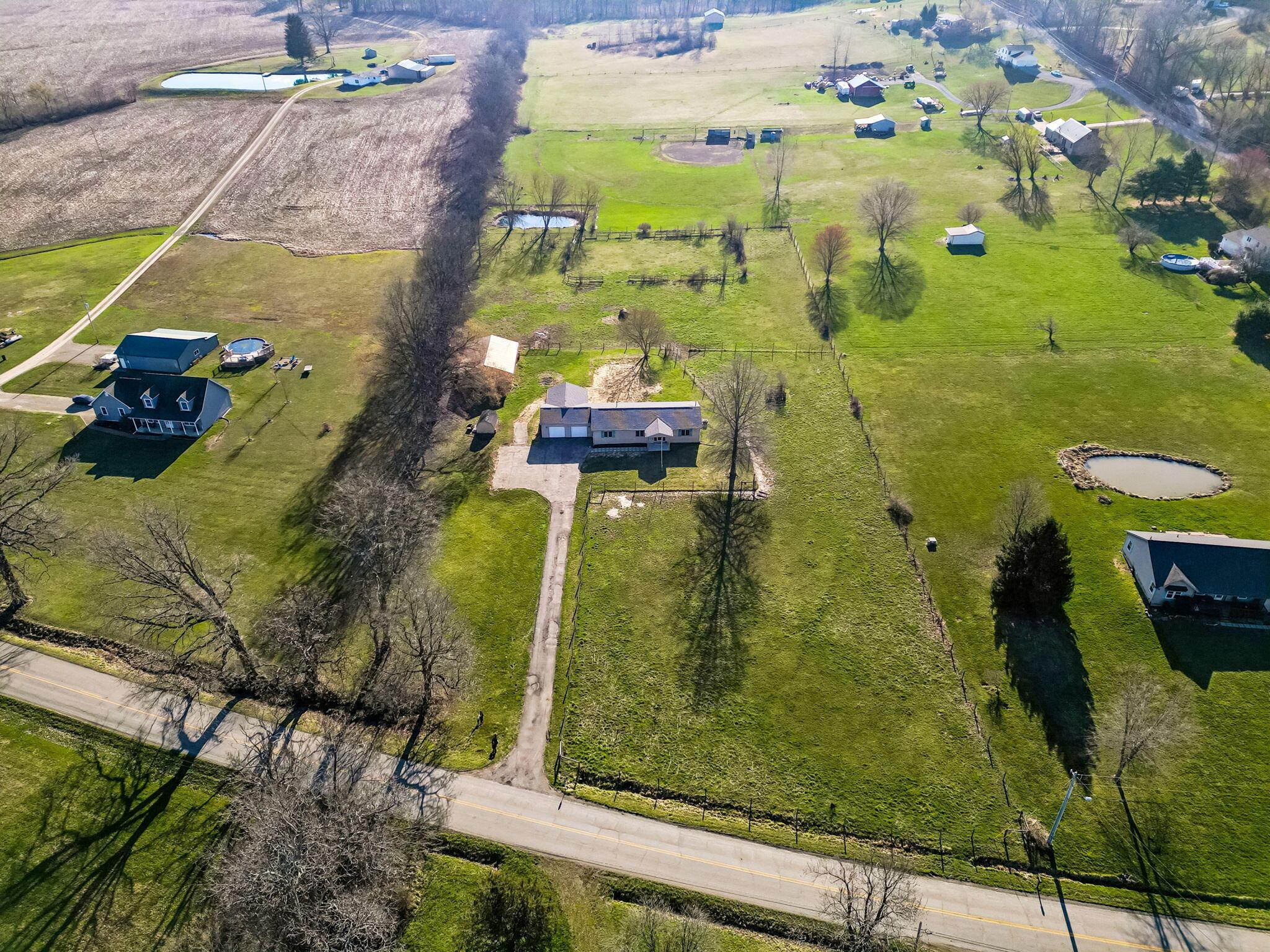 2851 Gratiot Road, Newark, Ohio image 3