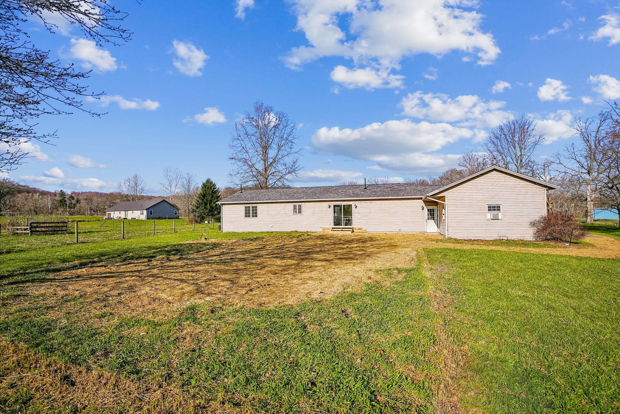2851 Gratiot Road, Newark, Ohio image 47