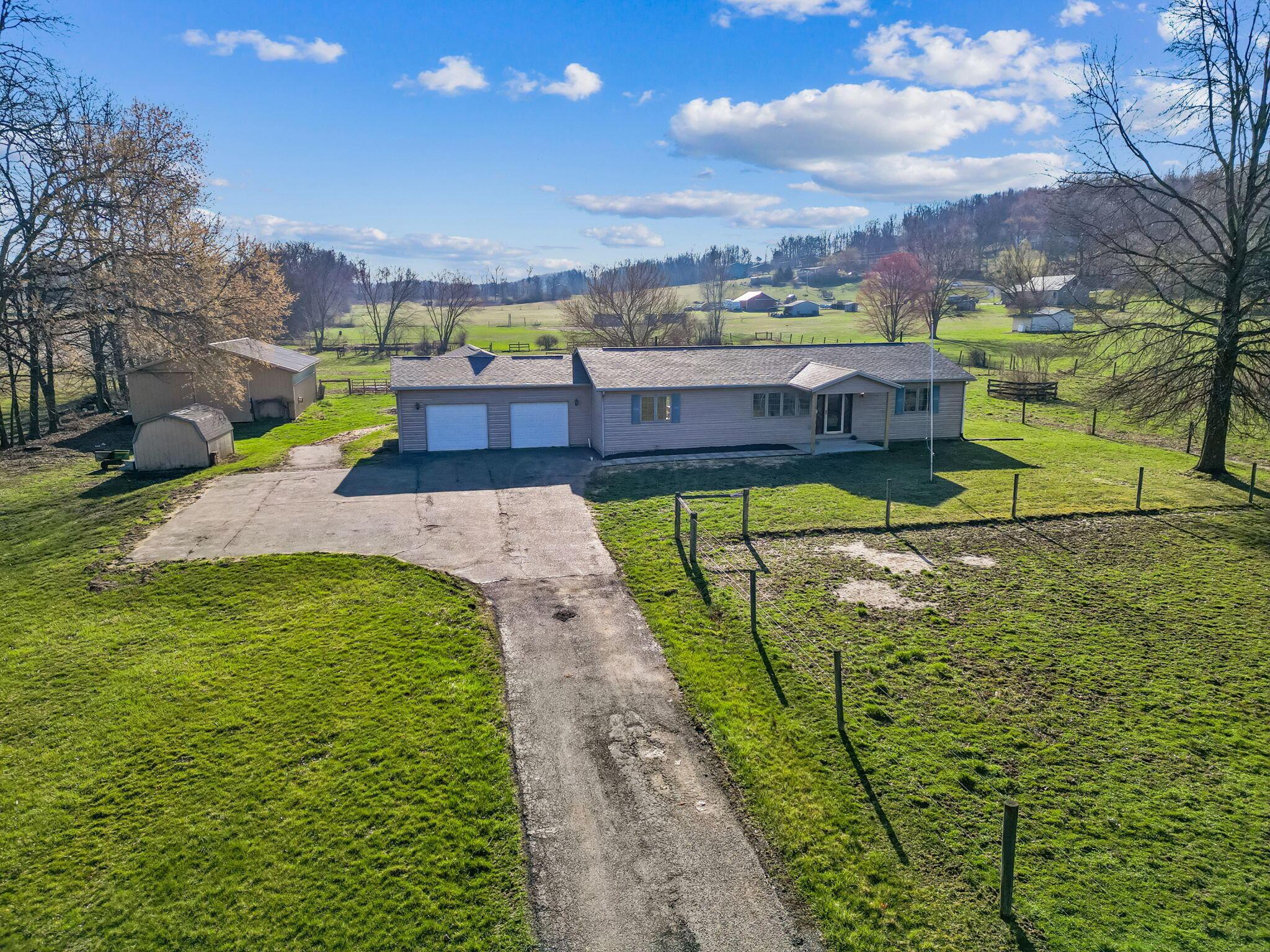 2851 Gratiot Road, Newark, Ohio image 1