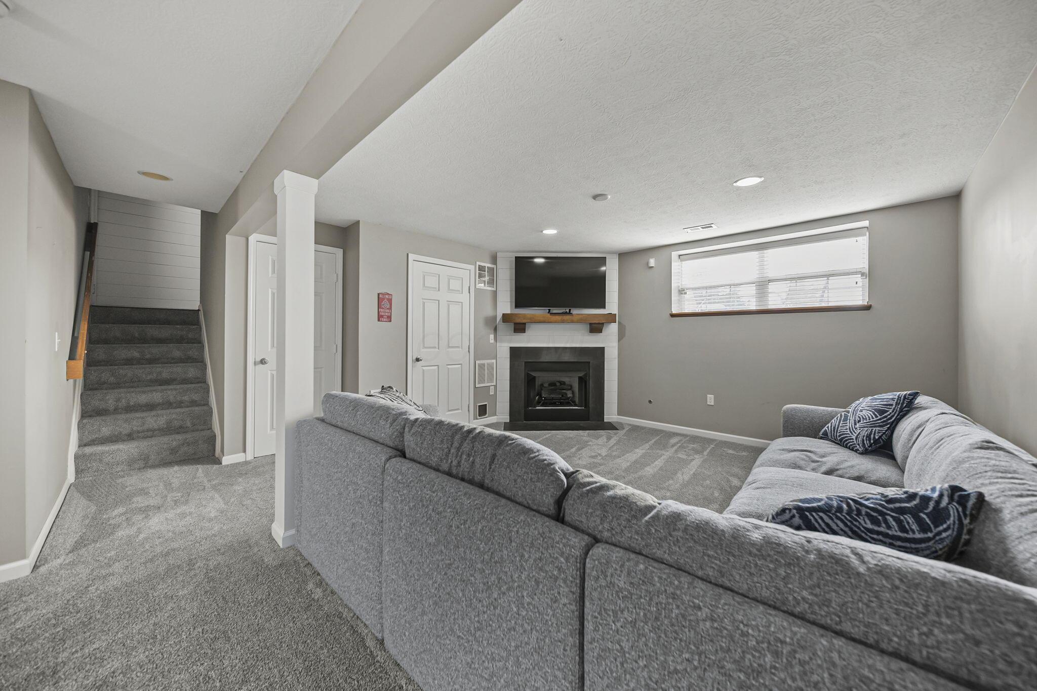 5994 Andrew John Drive, New Albany, Ohio image 36