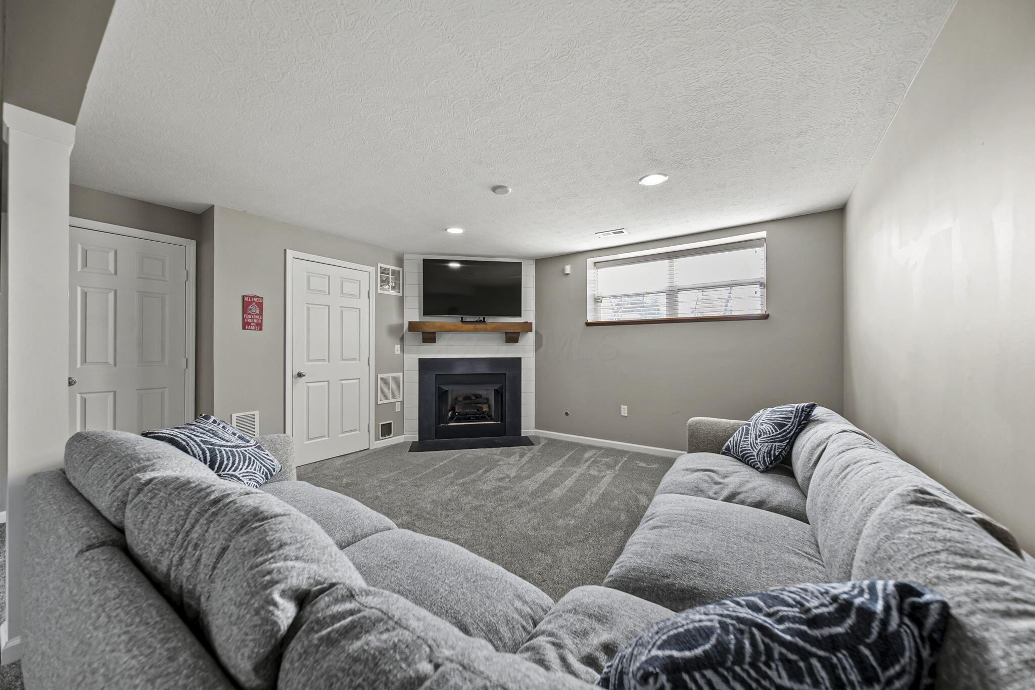5994 Andrew John Drive, New Albany, Ohio image 34