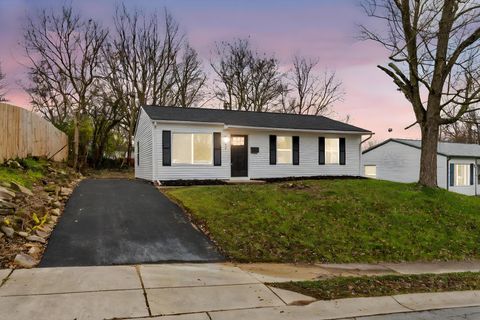 Photo of 459 Sunset Drive, Johnstown, OH 43031 (MLS # 225044613)