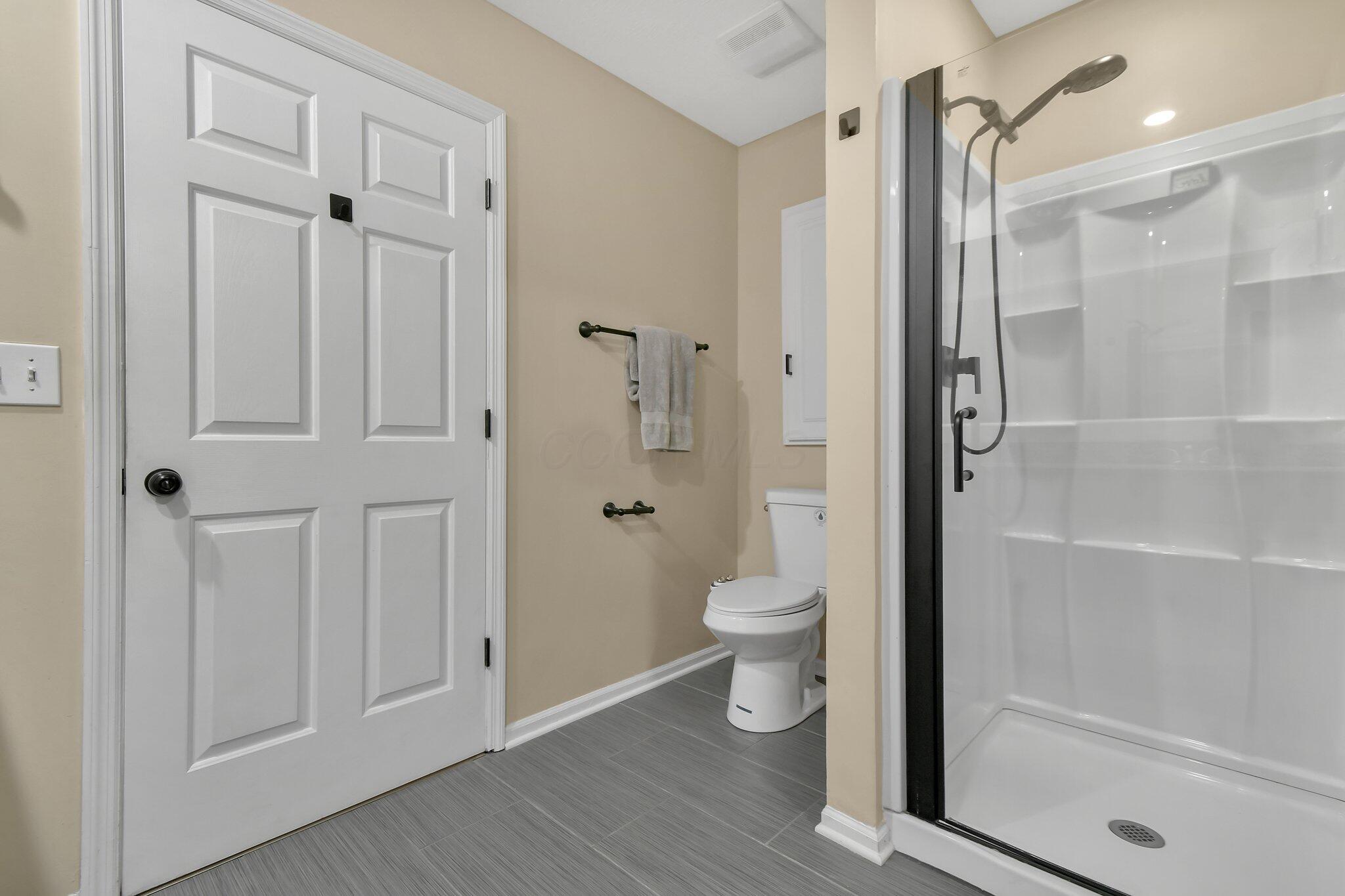 5870 Crooked Creek Boulevard, Grove City, Ohio image 26