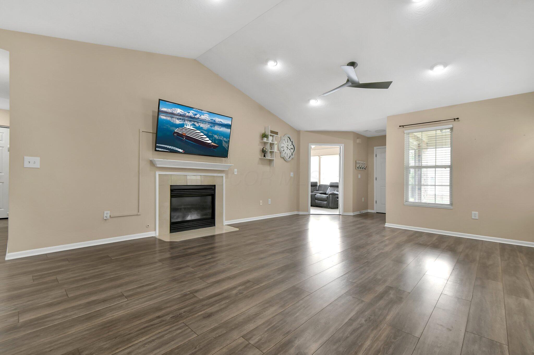 5870 Crooked Creek Boulevard, Grove City, Ohio image 13