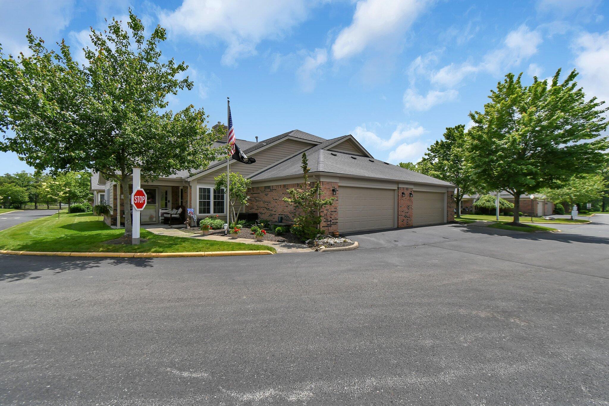 5870 Crooked Creek Boulevard, Grove City, Ohio image 4