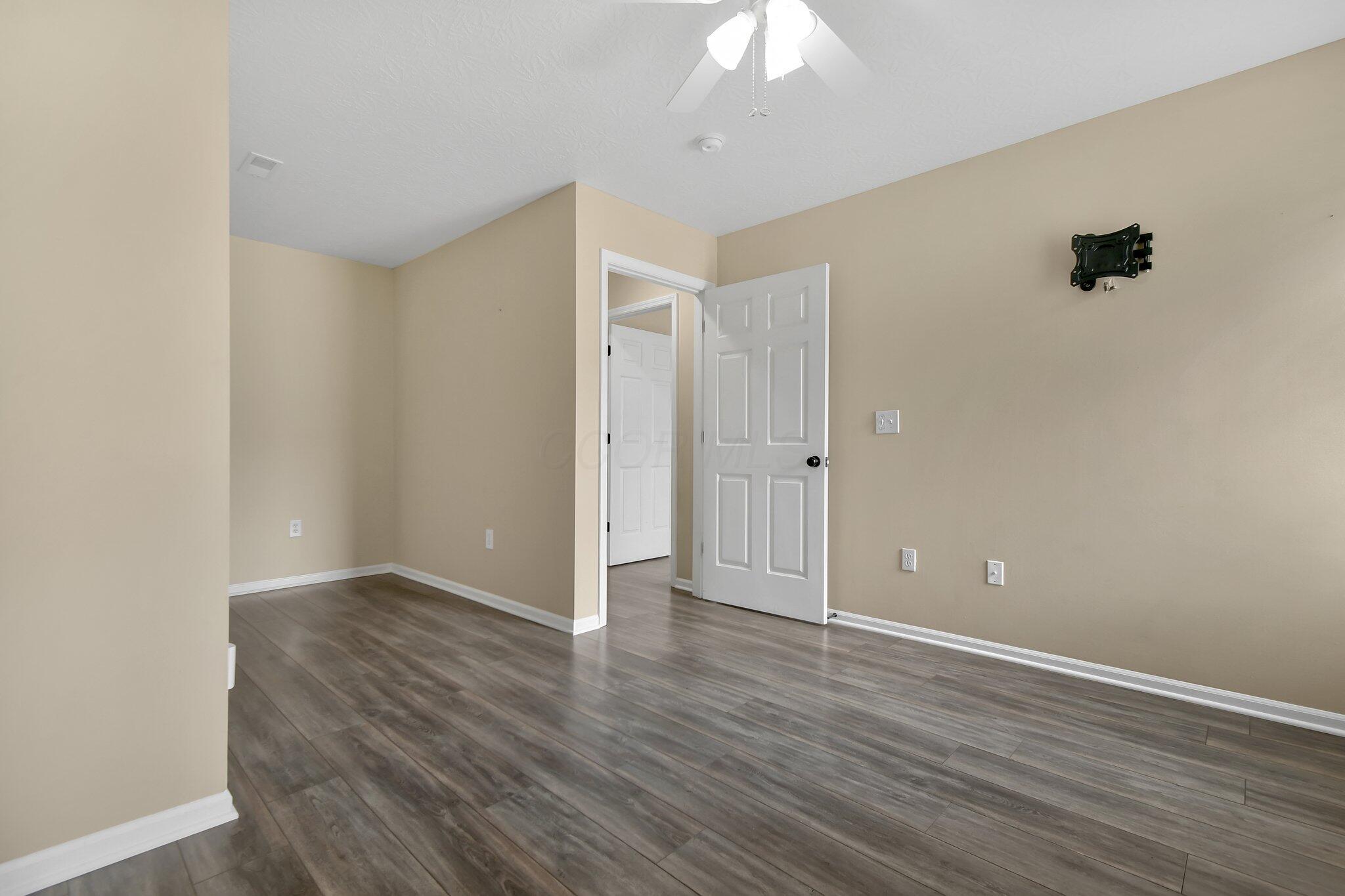 5870 Crooked Creek Boulevard, Grove City, Ohio image 29