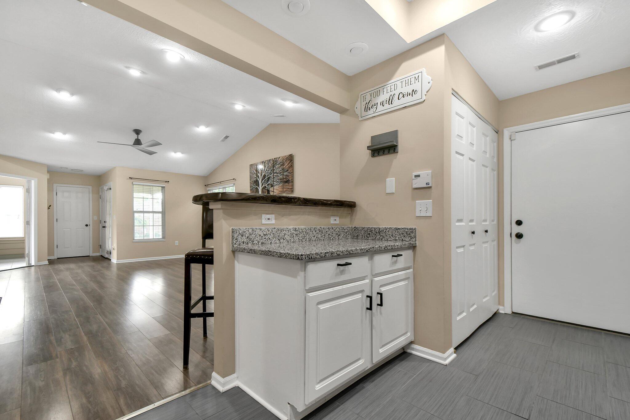 5870 Crooked Creek Boulevard, Grove City, Ohio image 18