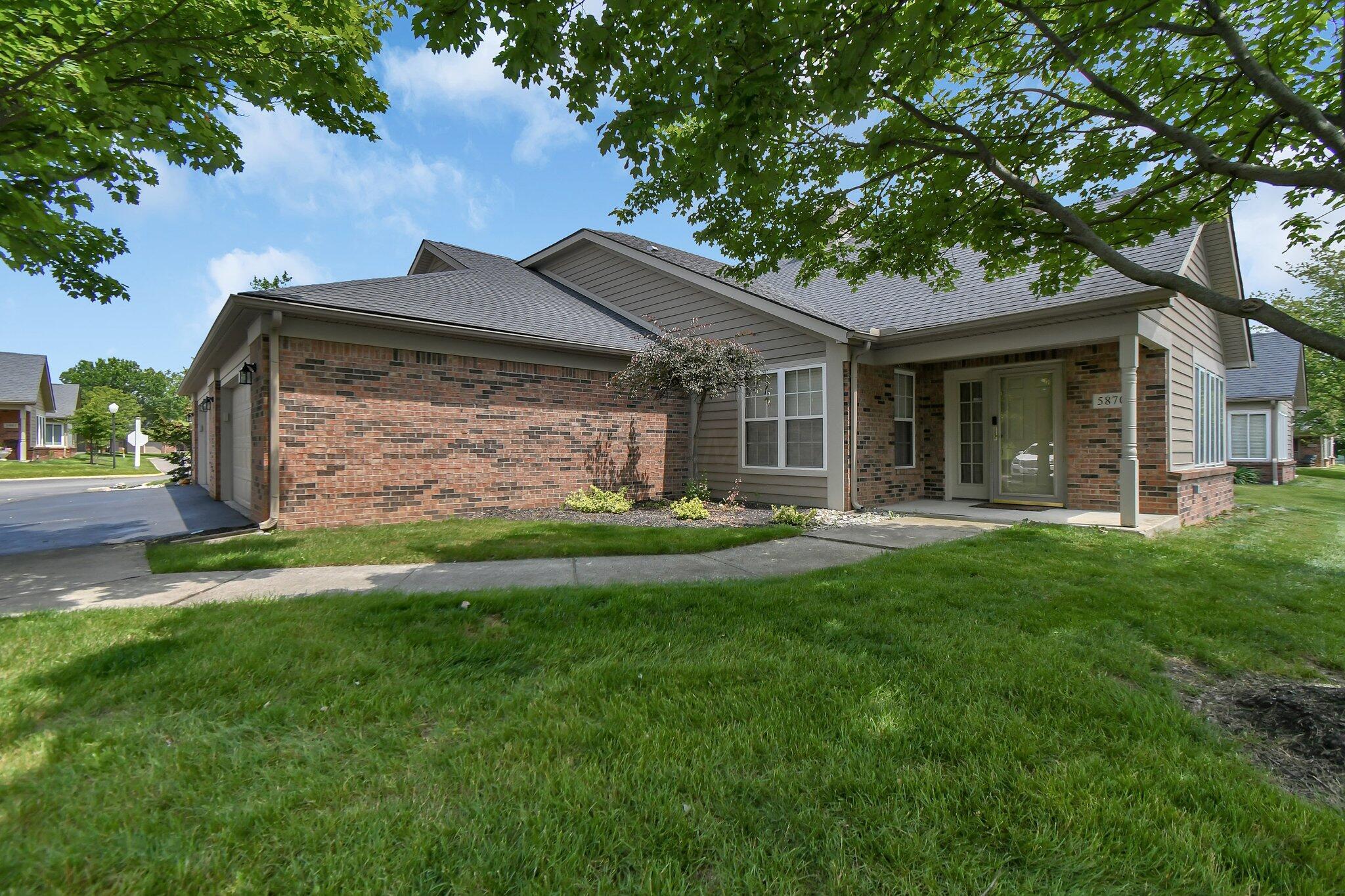 5870 Crooked Creek Boulevard, Grove City, Ohio image 2