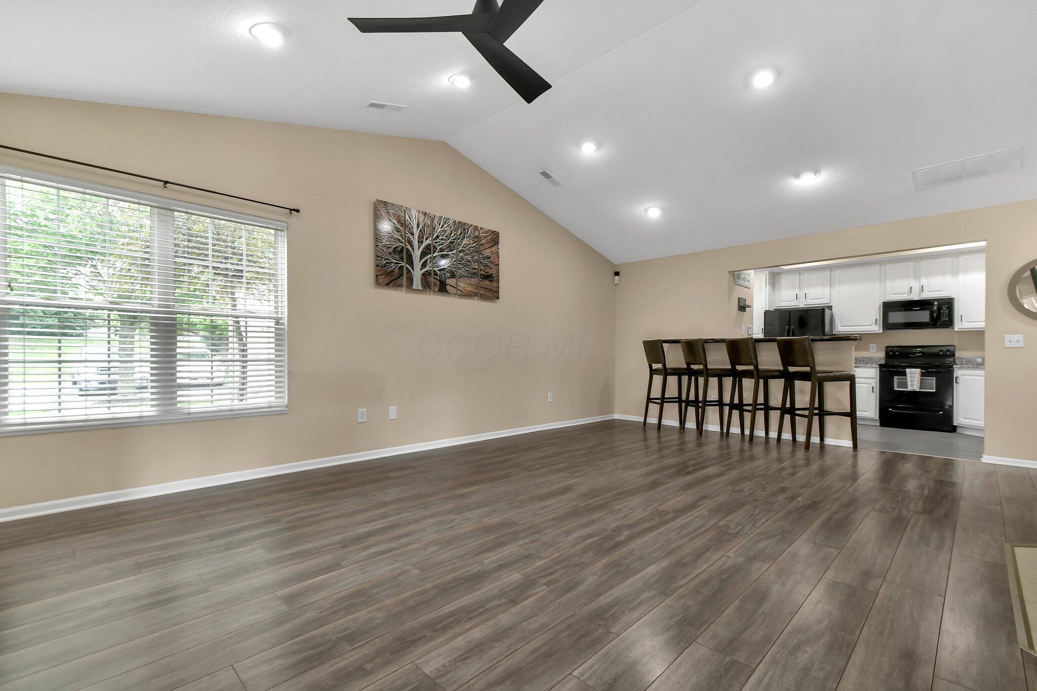 5870 Crooked Creek Boulevard, Grove City, Ohio image 14