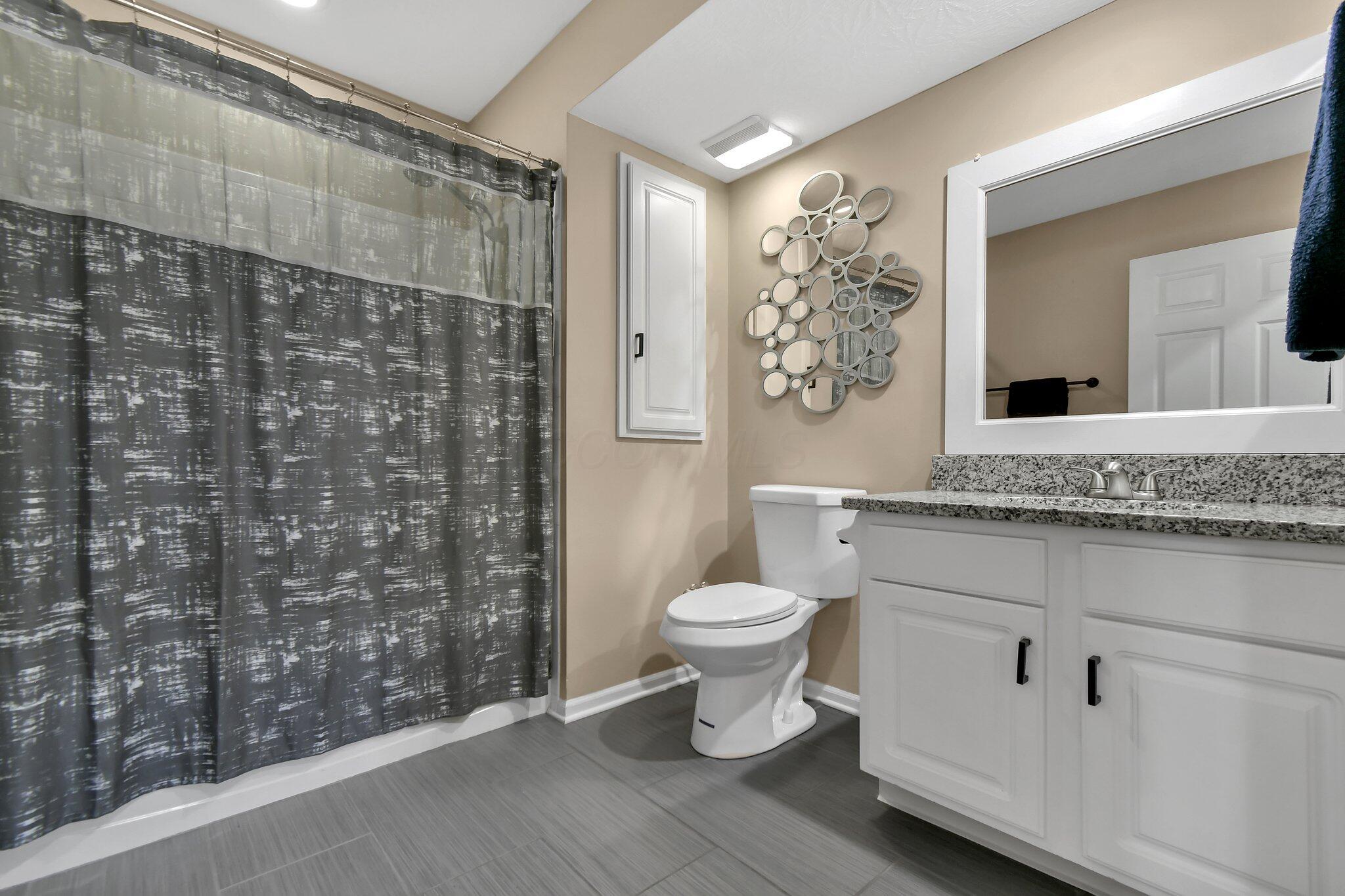 5870 Crooked Creek Boulevard, Grove City, Ohio image 22