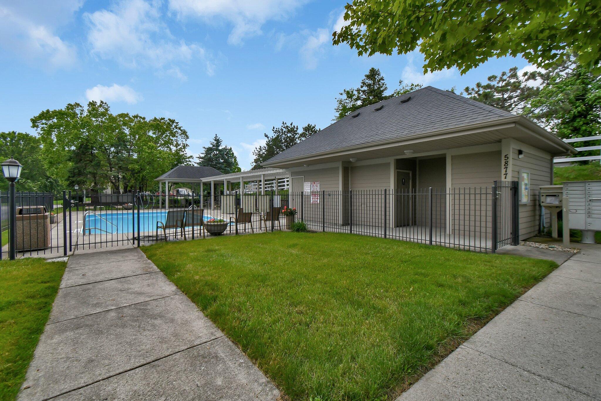 5870 Crooked Creek Boulevard, Grove City, Ohio image 34