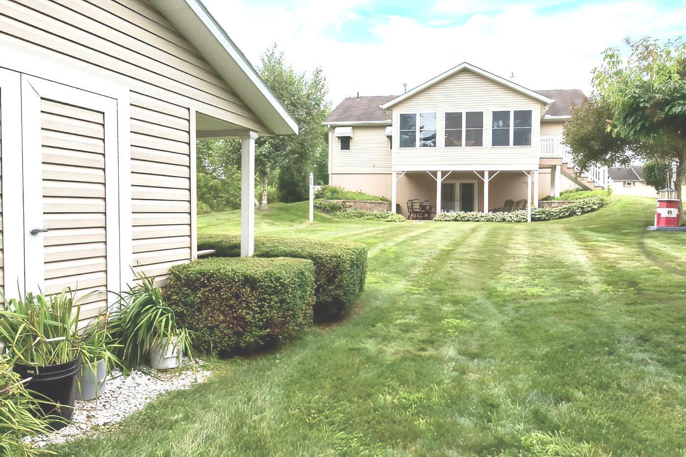 878 Winesap Drive, Howard, Ohio image 12