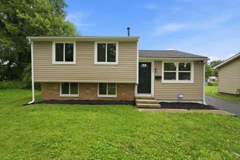 Tiny photo for 2390 Daleton Place, Columbus, OH 43232 (MLS # 226019044)