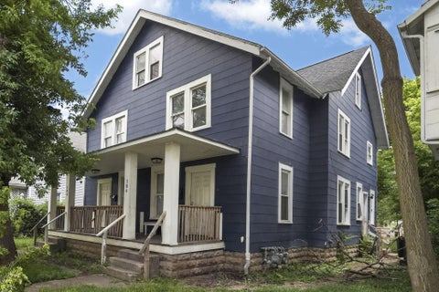 Photo of 104-106 N Hague Avenue, Columbus, OH 43204 (MLS # 226028618)