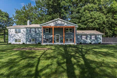 Photo of 6110 Holiday Lane, Dublin, OH 43016 (MLS # 226027908)