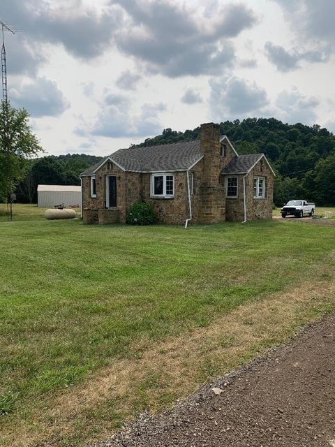Photo of 8605 Mt Vernon Road, Saint Louisville, OH 43071 (MLS # 226017607)