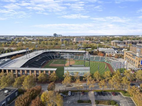 Tiny photo for 300 W Spring Street 1105 #1105, Columbus, OH 43215 (MLS # 226005117)