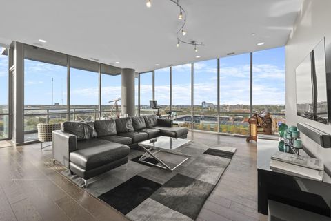 Tiny photo for 300 W Spring Street 1105 #1105, Columbus, OH 43215 (MLS # 226005117)