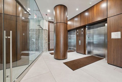 Tiny photo for 300 W Spring Street 1105 #1105, Columbus, OH 43215 (MLS # 226005117)