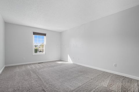 Tiny photo for 5589 Valencia Park Boulevard 11A #11A, Hilliard, OH 43026 (MLS # 225037629)