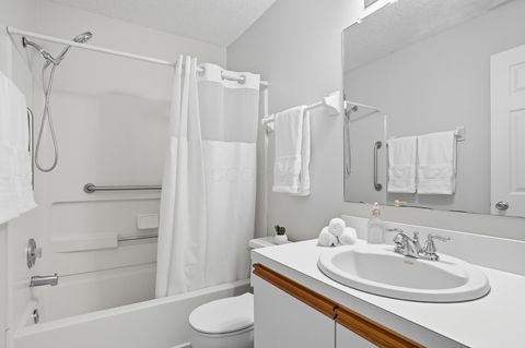 Tiny photo for 5589 Valencia Park Boulevard 11A #11A, Hilliard, OH 43026 (MLS # 225037629)