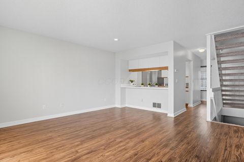 Tiny photo for 5589 Valencia Park Boulevard 11A #11A, Hilliard, OH 43026 (MLS # 225037629)