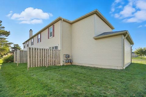 Tiny photo for 5589 Valencia Park Boulevard 11A #11A, Hilliard, OH 43026 (MLS # 225037629)