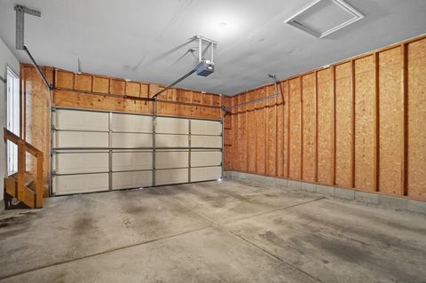 Tiny photo for 5589 Valencia Park Boulevard 11A #11A, Hilliard, OH 43026 (MLS # 225037629)